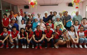 2016.7.31任达山庄敬老院常捷义工常规活动--感谢深圳市百花越剧团到敬老院慰问演出。（节目丰富多彩，老人们乐开怀。）